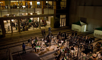 遅くまでたくさんの方が手あみを楽しまれました。