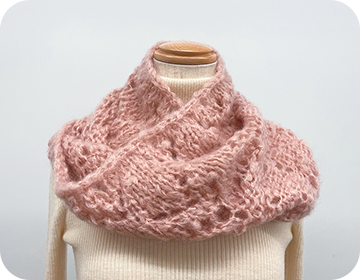 メビウス編みで編む 透かし模様のスヌード