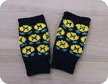 お花模様のアームウォーマー