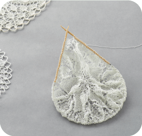 繊細なレース編み